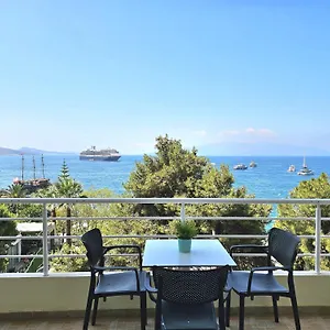 Apartament Saint Tropez, Saranda